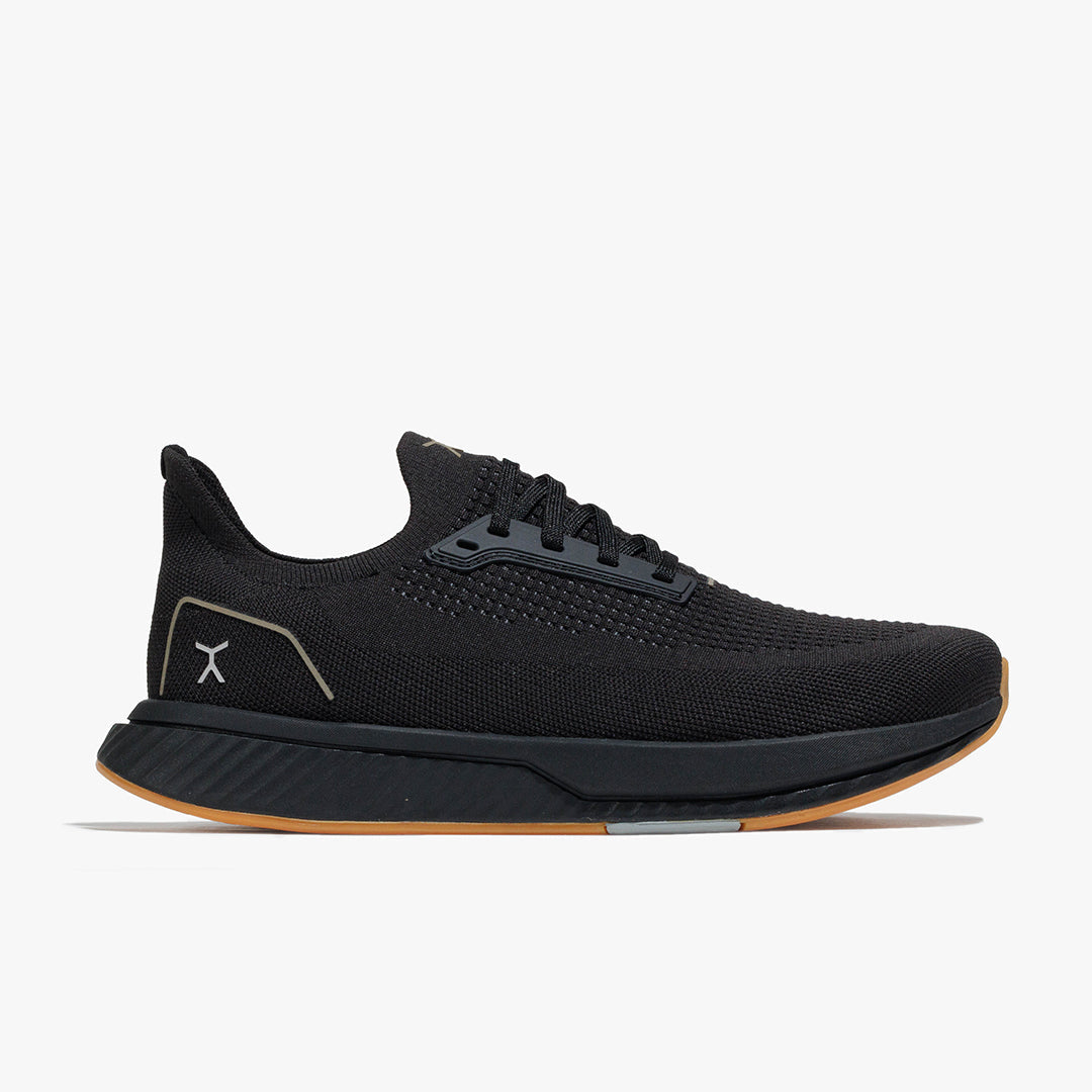 Adapt Runner - Black/Gum